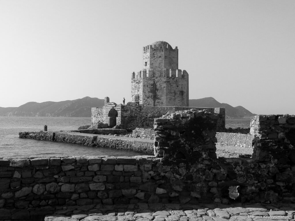 Travel Photography Κάστρο Μεθώνης Πελοπόννησος - Black & White Photography - Thanasis Koutroumanos