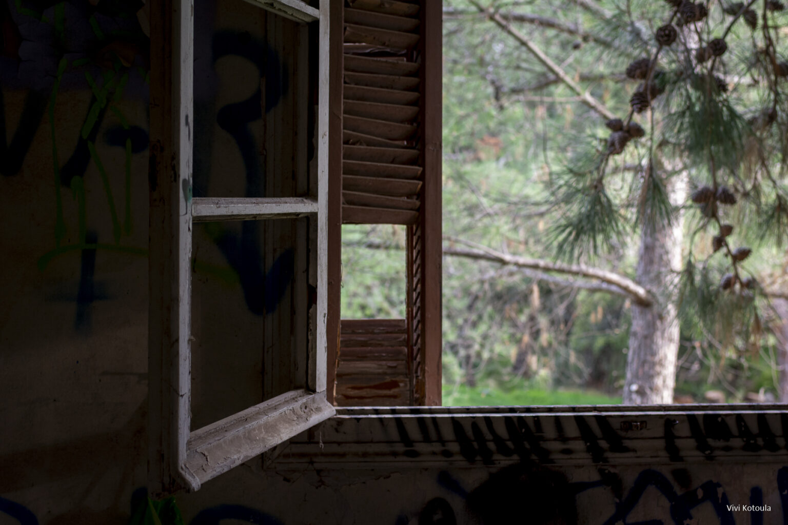 Framed Views - φωτογραφική συλλογή - Παράθυρο με θέα